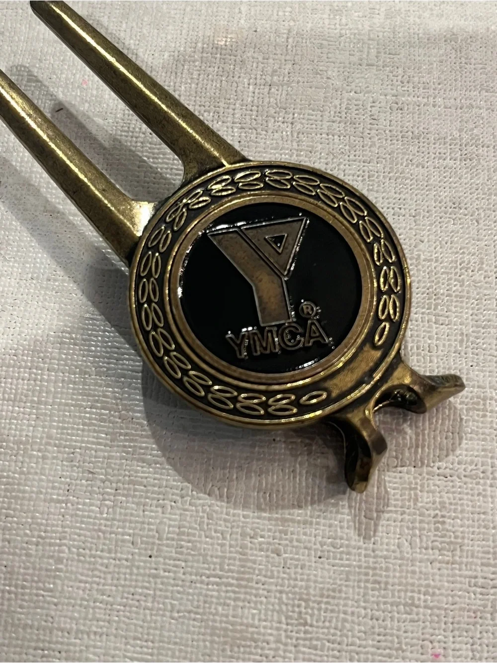 Classic Brass style YMCA Golf Divot Repair/ marker Tool. GUC!
